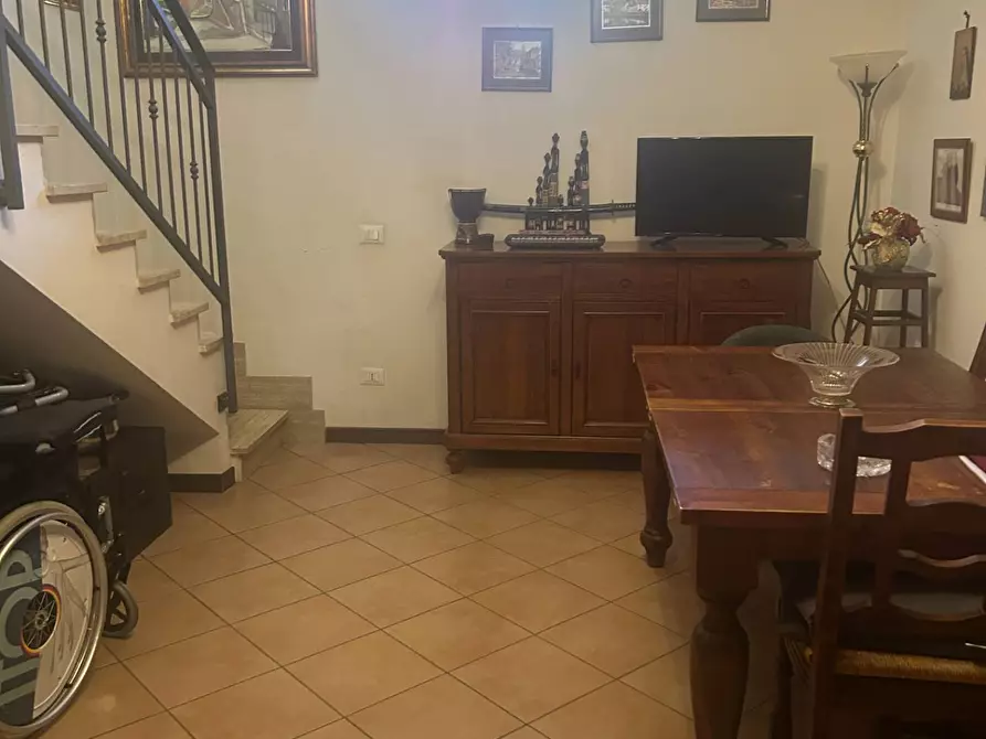 Immagine 31 di Casa semindipendente in vendita  in Via Campo dei FIORI a Guidonia Montecelio