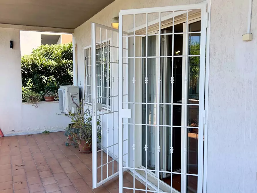Immagine 4 di Villa in vendita  in VIA OGLIO a Guidonia Montecelio