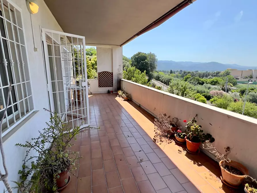Immagine 7 di Villa in vendita  in VIA OGLIO a Guidonia Montecelio