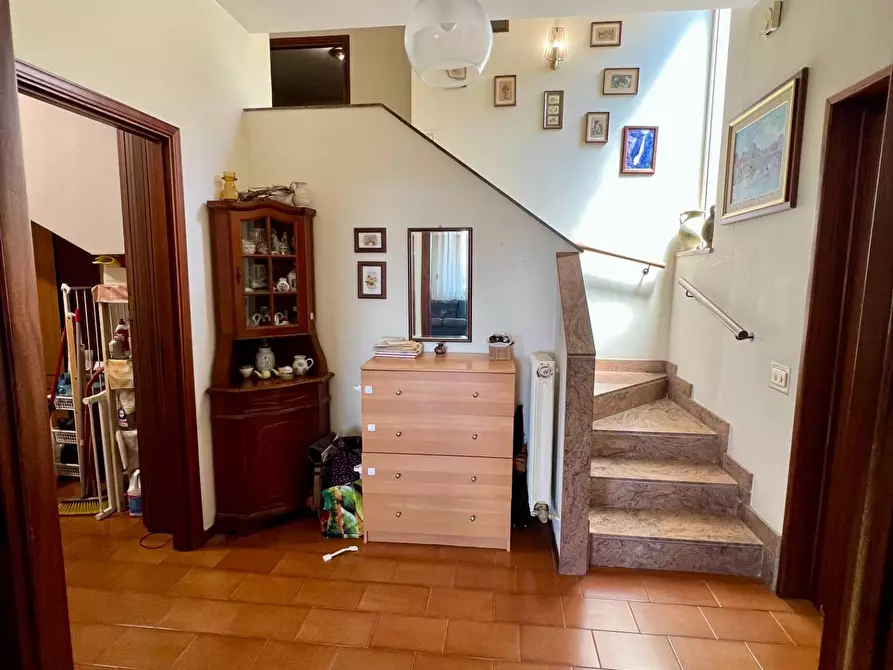 Immagine 21 di Villa in vendita  in VIA OGLIO a Guidonia Montecelio