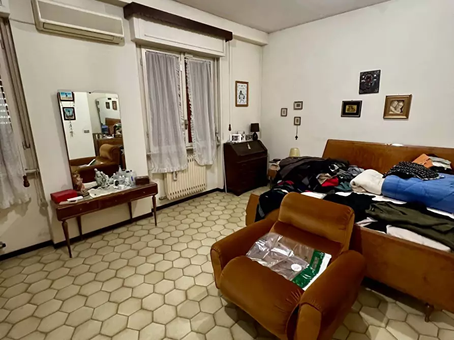 Immagine 29 di Villa in vendita  in VIA OGLIO a Guidonia Montecelio