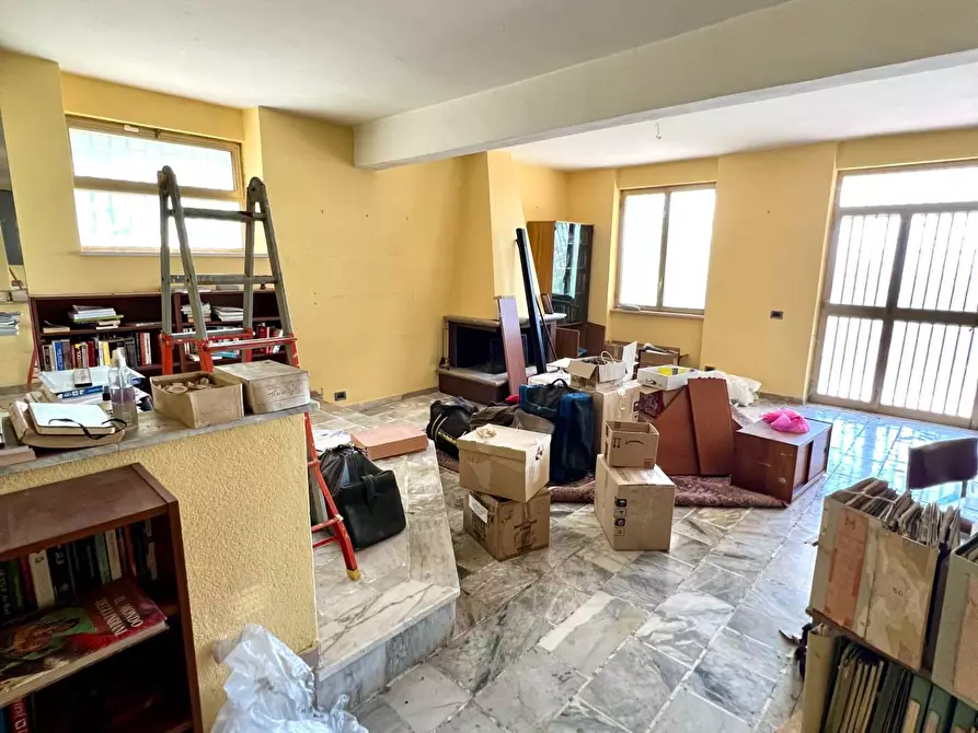 Immagine 54 di Villa in vendita  in VIA OGLIO a Guidonia Montecelio