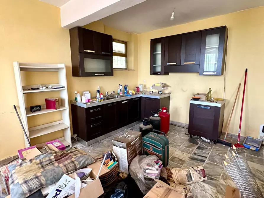 Immagine 58 di Villa in vendita  in VIA OGLIO a Guidonia Montecelio