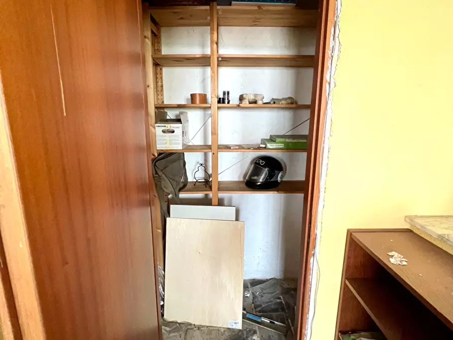 Immagine 61 di Villa in vendita  in VIA OGLIO a Guidonia Montecelio