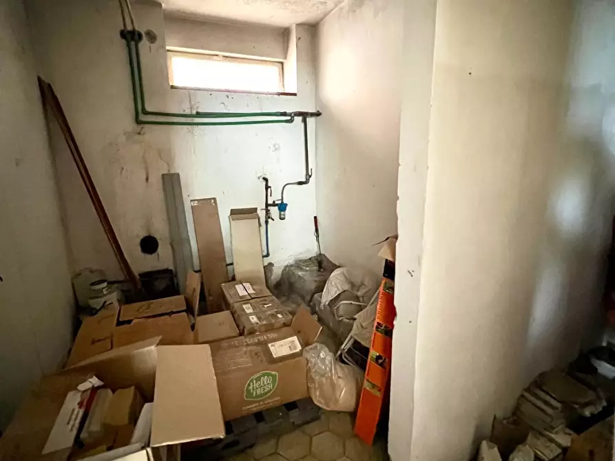 Immagine 62 di Villa in vendita  in VIA OGLIO a Guidonia Montecelio