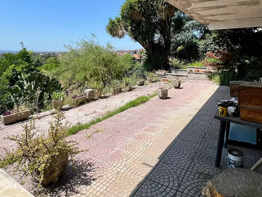 Immagine 67 di Villa in vendita  in VIA OGLIO a Guidonia Montecelio