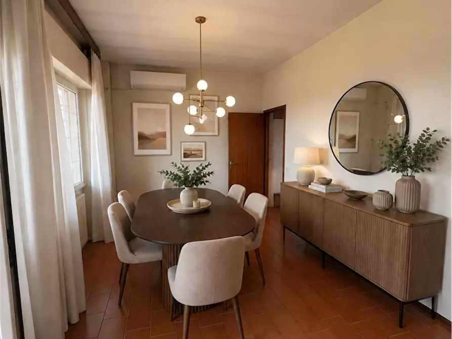 Immagine 3 di Villa in vendita  in VIA OGLIO a Guidonia Montecelio