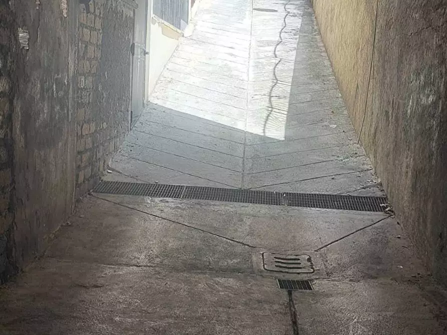 Immagine 40 di Magazzino in vendita  in VIA LUIGI GABELLI 4 a Guidonia Montecelio