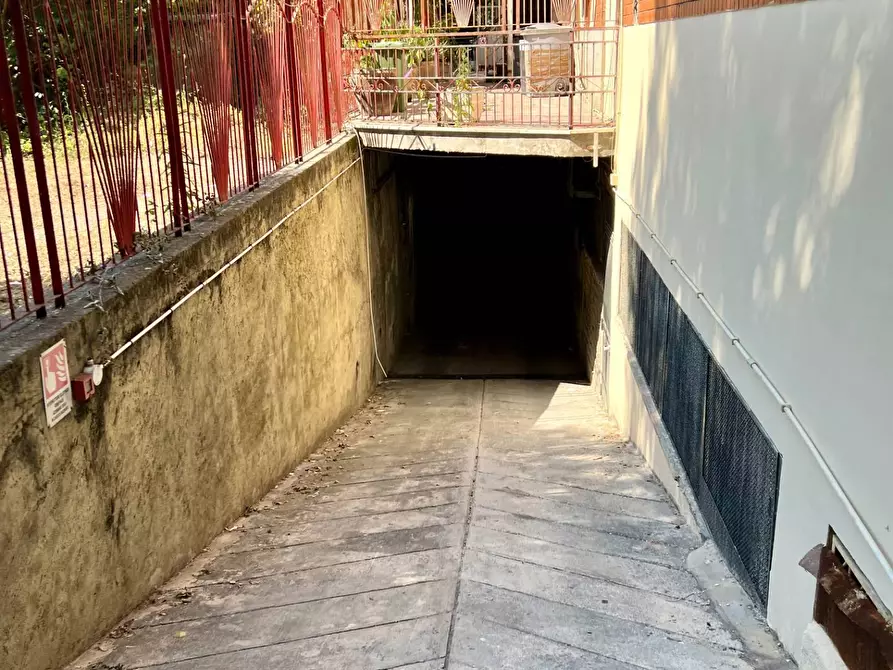 Immagine 60 di Magazzino in vendita  in VIA LUIGI GABELLI 4 a Guidonia Montecelio