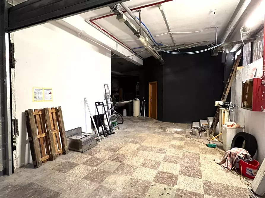Immagine 7 di Magazzino in vendita  in VIA LUIGI GABELLI 4 a Guidonia Montecelio
