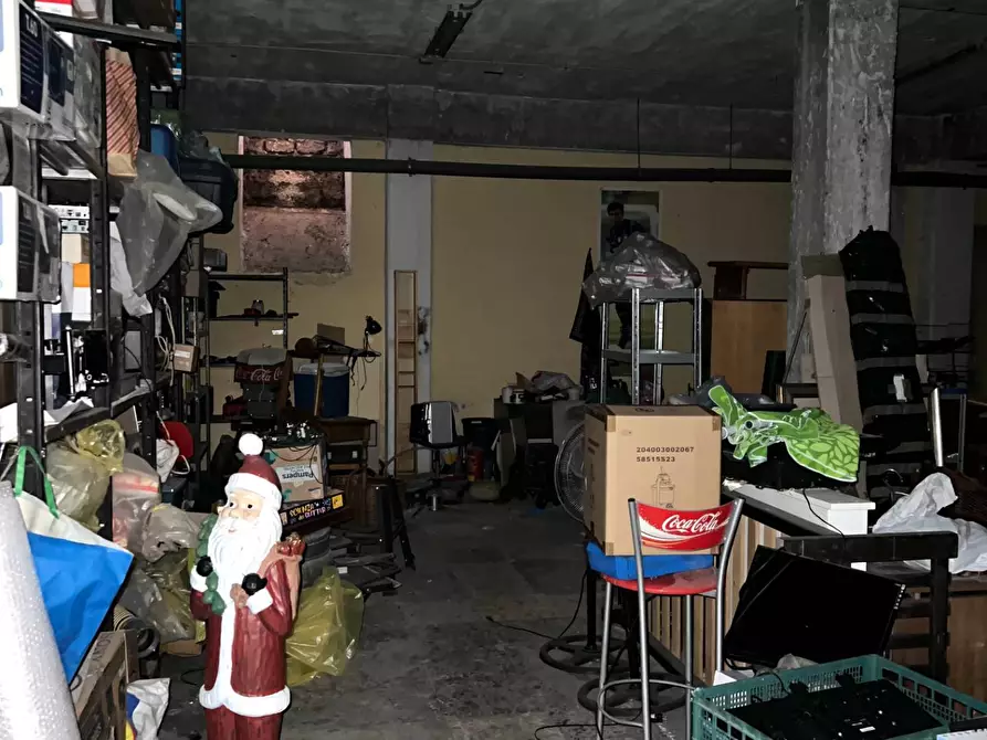 Immagine 65 di Magazzino in vendita  in VIA LUIGI GABELLI 4 a Guidonia Montecelio