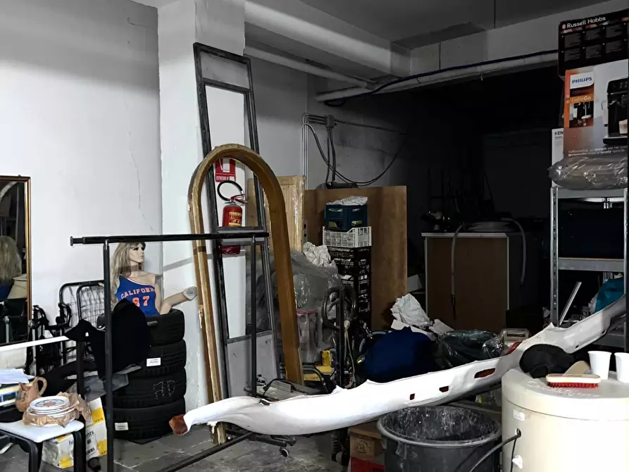 Immagine 67 di Magazzino in vendita  in VIA LUIGI GABELLI 4 a Guidonia Montecelio