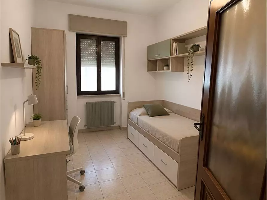 Immagine 13 di Casa indipendente in vendita  in Via Cristoforo Ferrari a Guidonia Montecelio