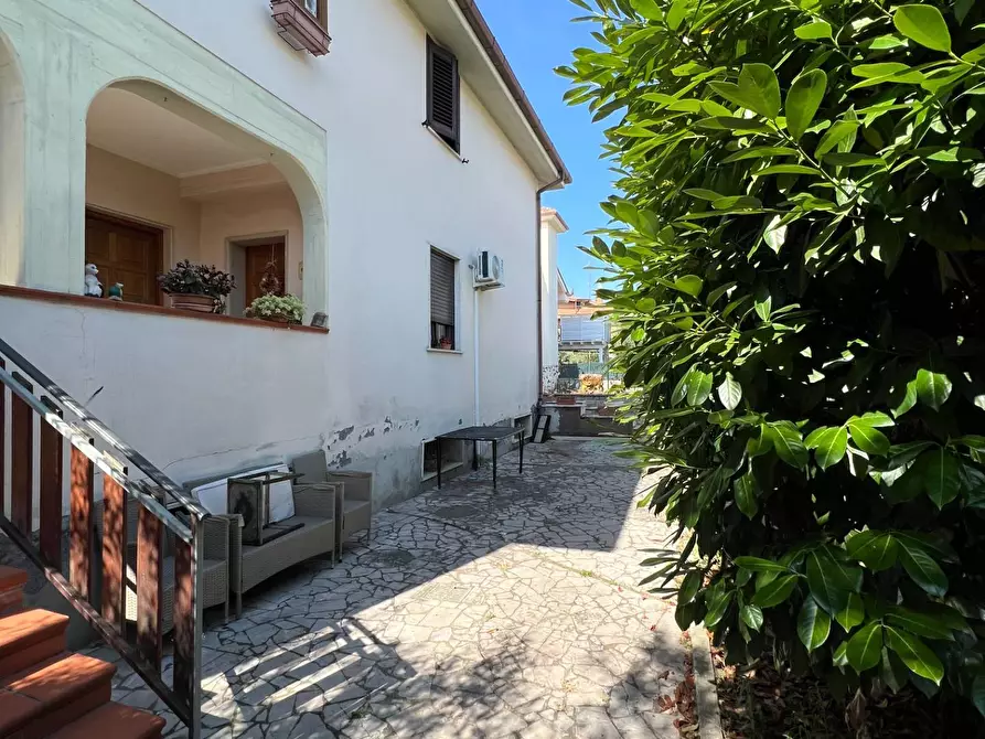Immagine 15 di Casa semindipendente in vendita  in via luigi pirandello 27 a Tivoli