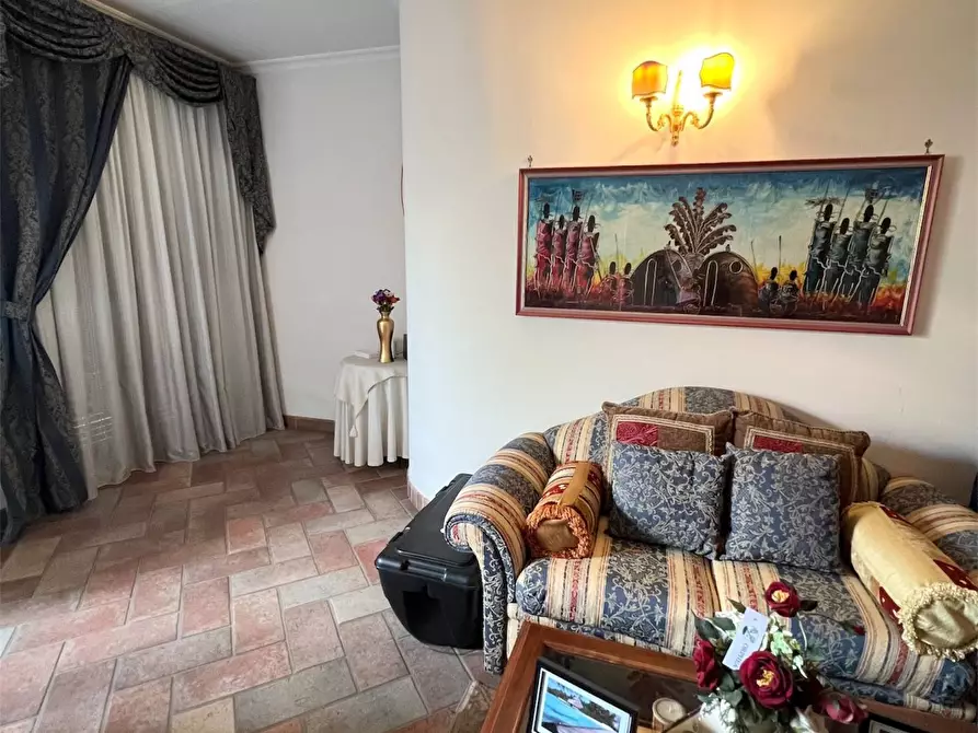 Immagine 7 di Casa semindipendente in vendita  in LARGO LIBORIO ROMANO a Guidonia Montecelio