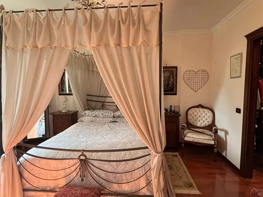 Immagine 14 di Casa semindipendente in vendita  in LARGO LIBORIO ROMANO a Guidonia Montecelio