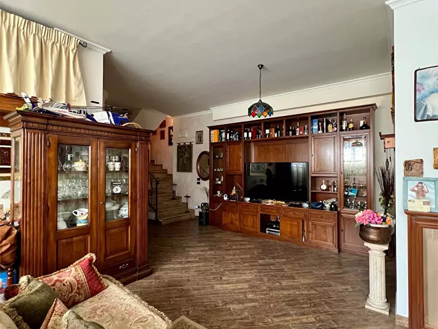Immagine 39 di Casa semindipendente in vendita  in LARGO LIBORIO ROMANO a Guidonia Montecelio