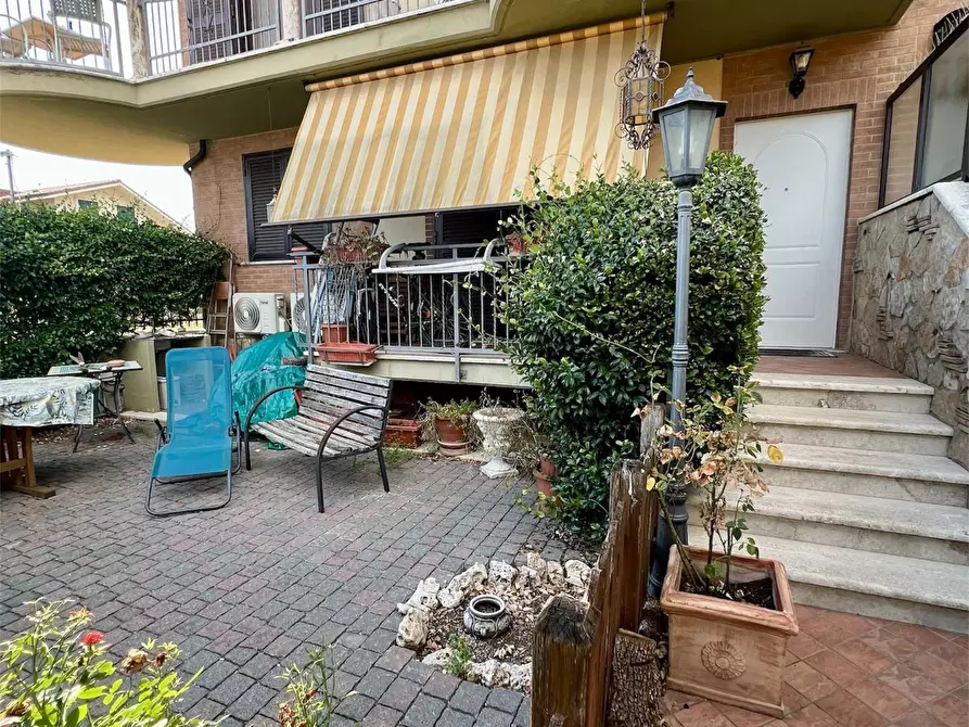 Immagine 54 di Casa semindipendente in vendita  in LARGO LIBORIO ROMANO a Guidonia Montecelio