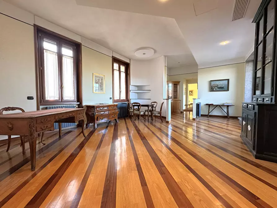 Immagine 5 di Attico in affitto  in Illiria a Roma