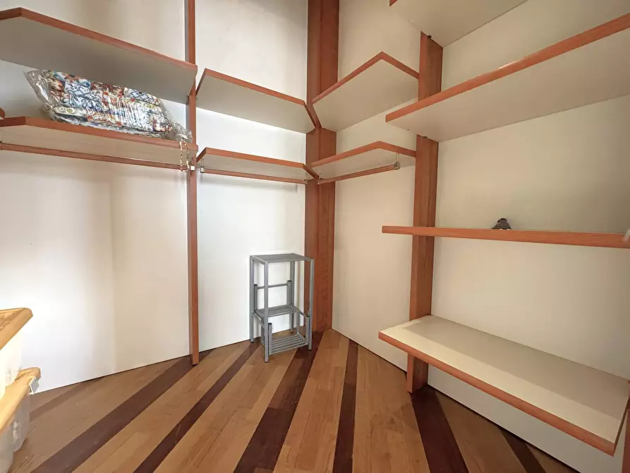 Immagine 37 di Attico in affitto  in Illiria a Roma