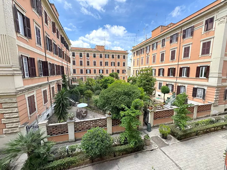 appartamento in vendita a Roma in zona Appio Latino