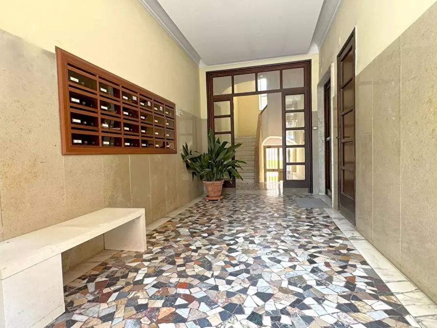 Immagine 2 di Appartamento in vendita  in via Matera a Roma