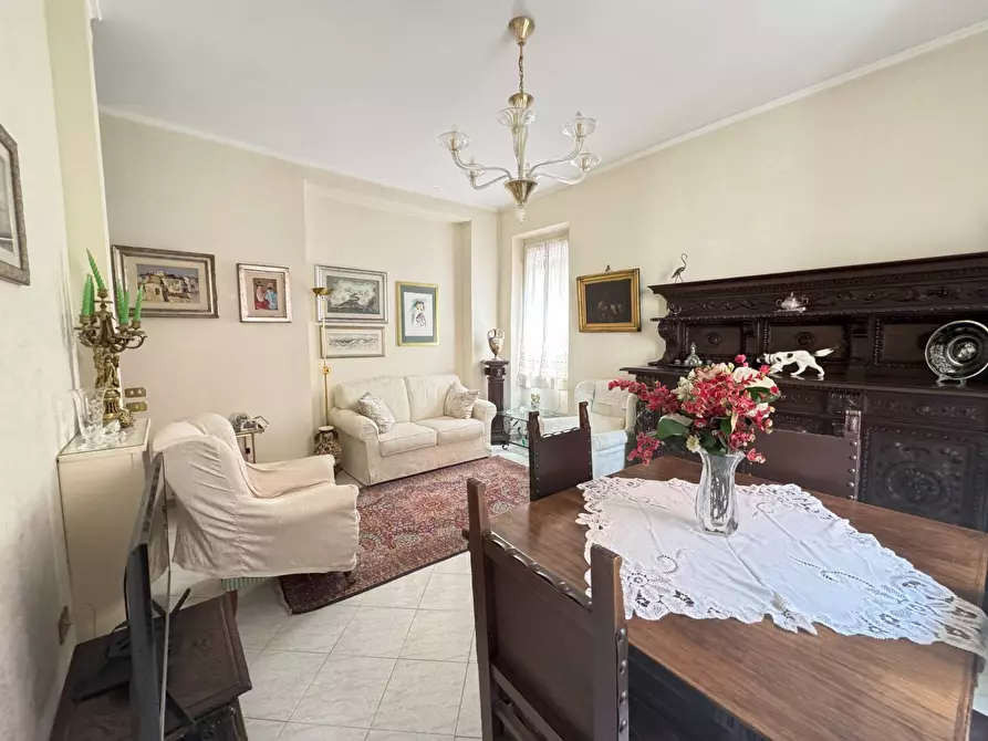 Immagine 5 di Appartamento in vendita  in via Matera a Roma