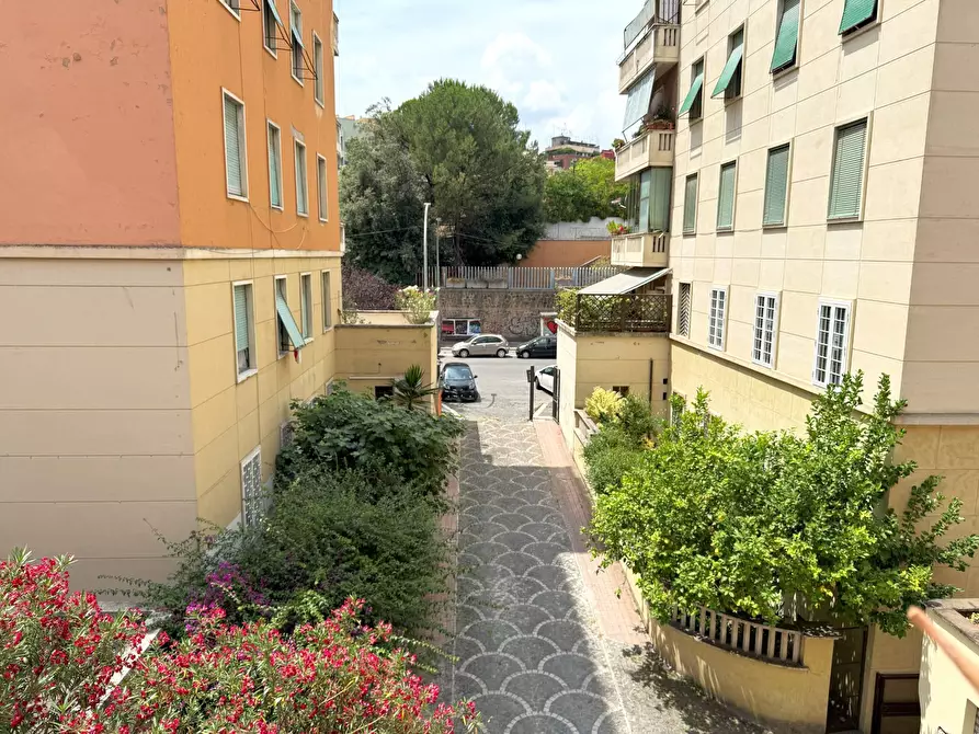 Immagine 14 di Appartamento in vendita  in via Matera a Roma