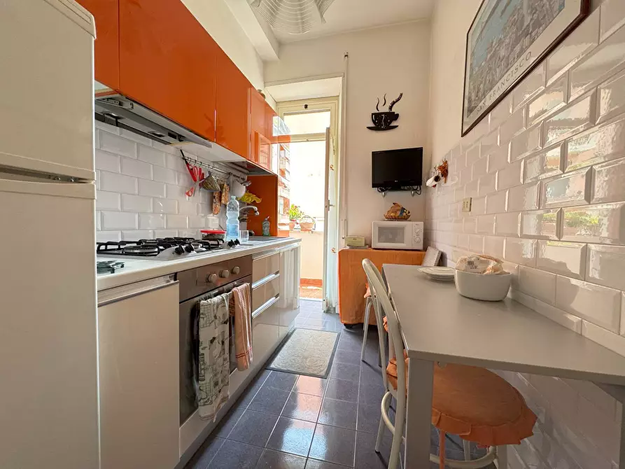 Immagine 26 di Appartamento in vendita  in via Matera a Roma