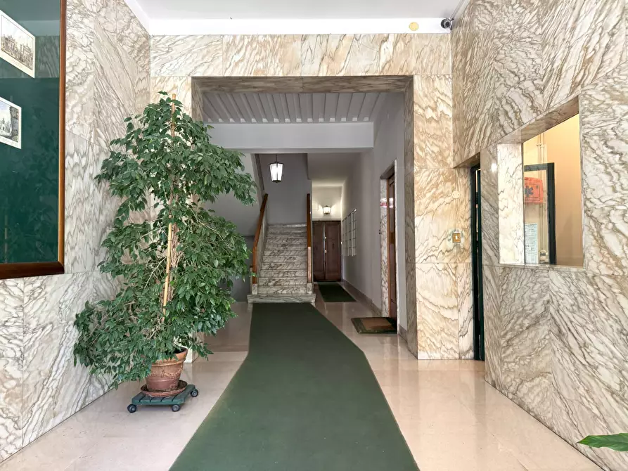 Immagine 2 di Appartamento in vendita  in Via Antonio Gramsci a Roma