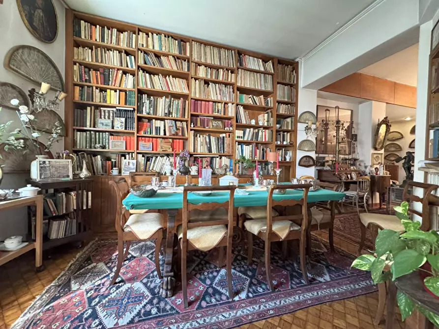 Immagine 10 di Appartamento in vendita  in Via Antonio Gramsci a Roma