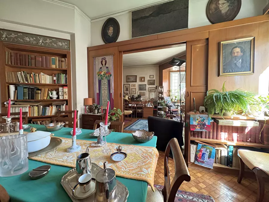 Immagine 11 di Appartamento in vendita  in Via Antonio Gramsci a Roma