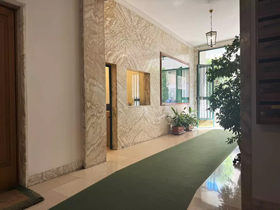 Immagine 37 di Appartamento in vendita  in Via Antonio Gramsci a Roma