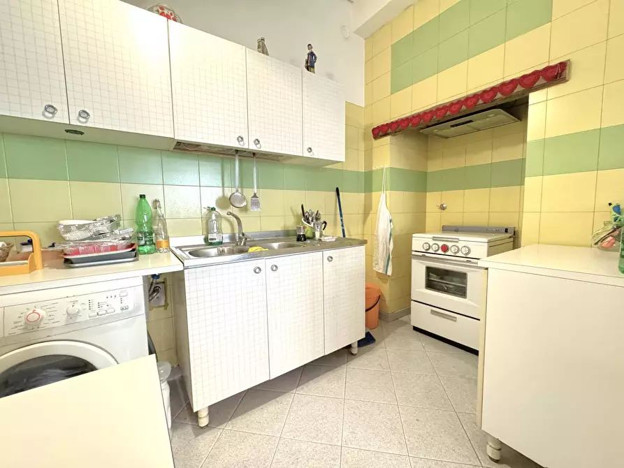 Immagine 21 di Appartamento in vendita  in Via Tracia a Roma