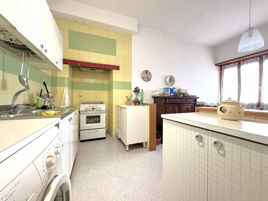 Immagine 22 di Appartamento in vendita  in Via Tracia a Roma