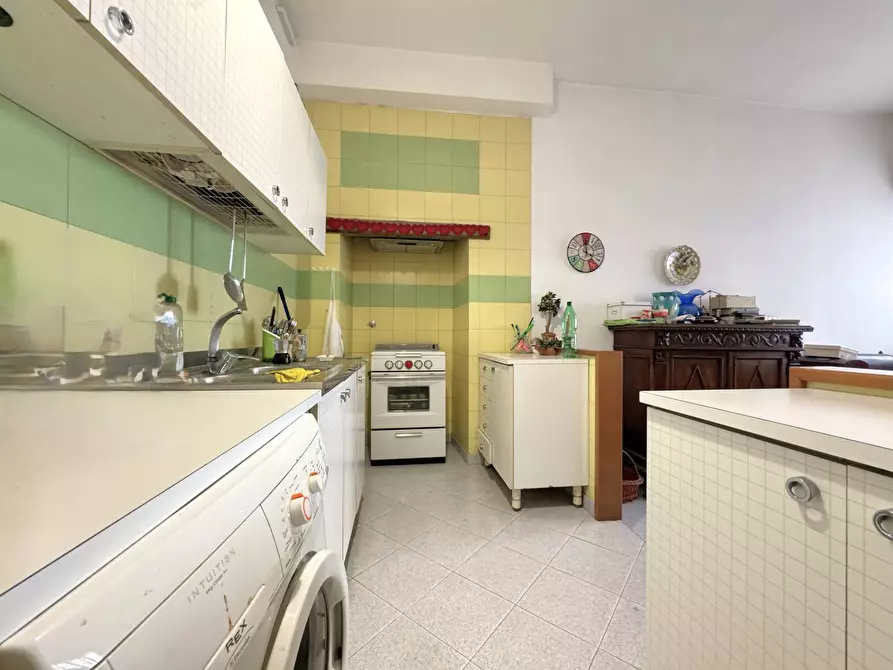 Immagine 25 di Appartamento in vendita  in Via Tracia a Roma