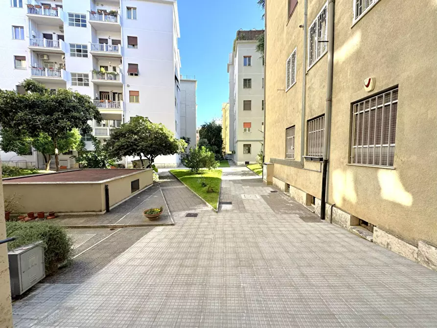 Immagine 30 di Appartamento in vendita  in Via Tracia a Roma