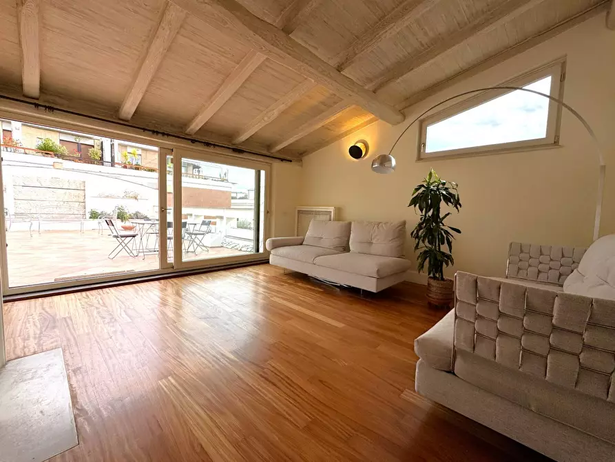 Immagine 38 di Attico in vendita  in Bobbio a Roma