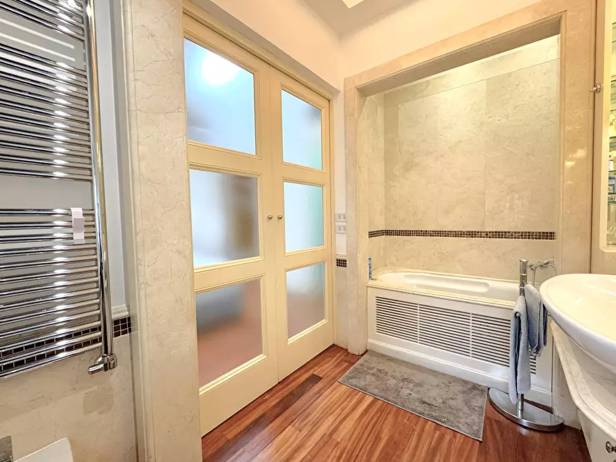 Immagine 82 di Attico in vendita  in Bobbio a Roma