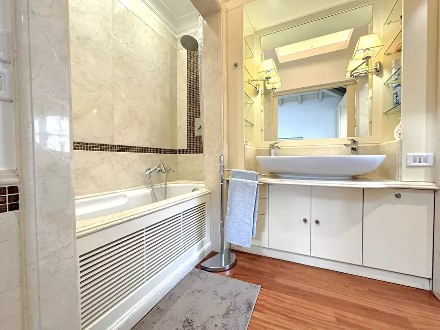 Immagine 84 di Attico in vendita  in Bobbio a Roma