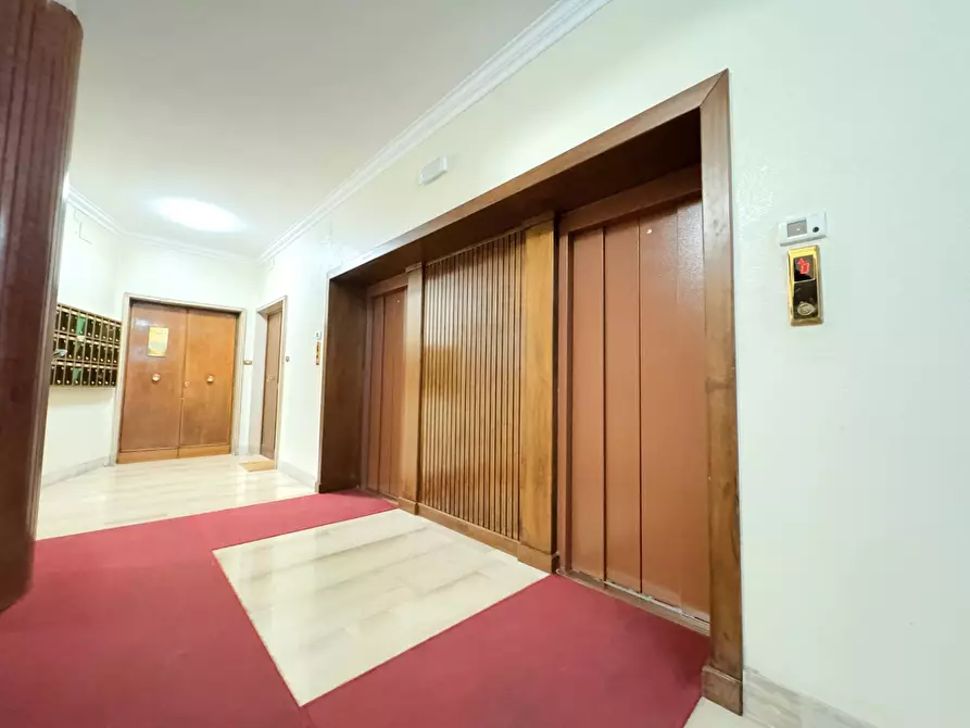 Immagine 4 di Appartamento in vendita  in Via Gallia 10 a Roma
