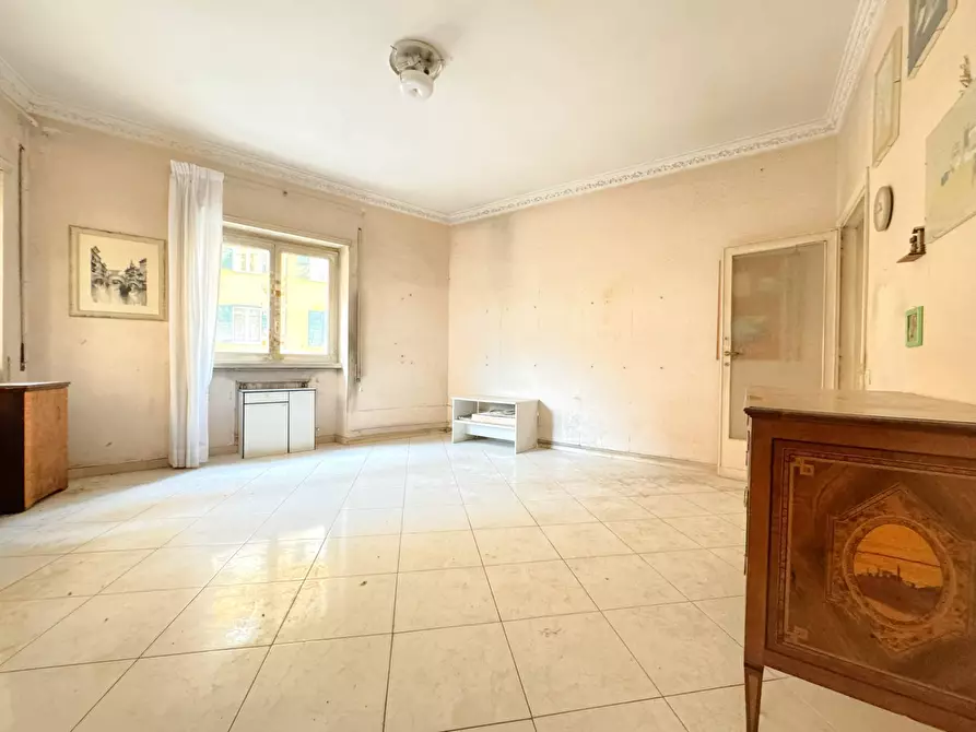 Immagine 13 di Appartamento in vendita  in Via Gallia 10 a Roma