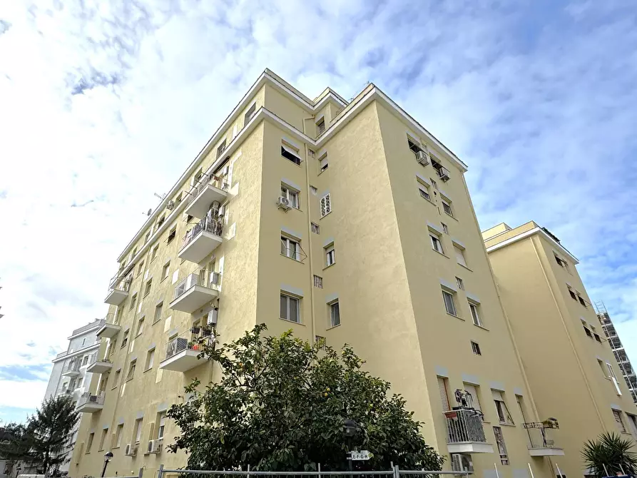Immagine 1 di Appartamento in vendita  in Via Montefalco a Roma