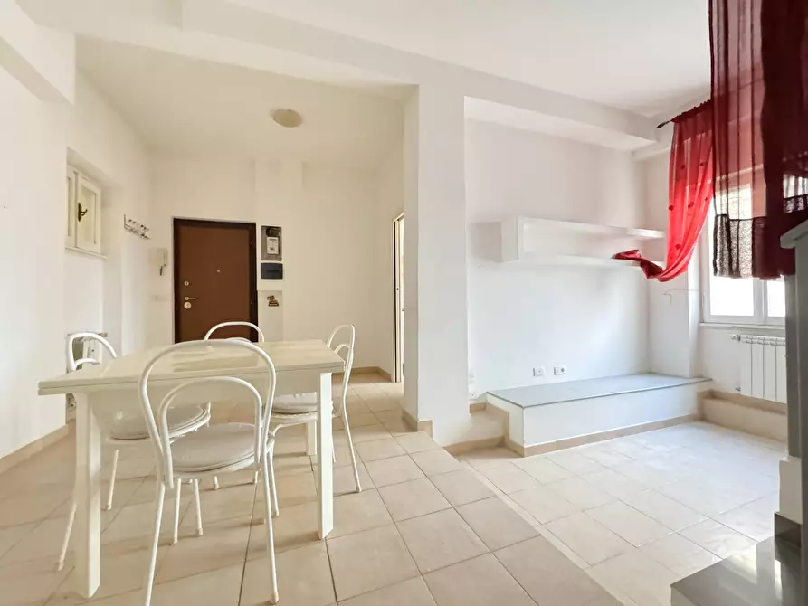 Immagine 5 di Appartamento in vendita  in Via Montefalco a Roma