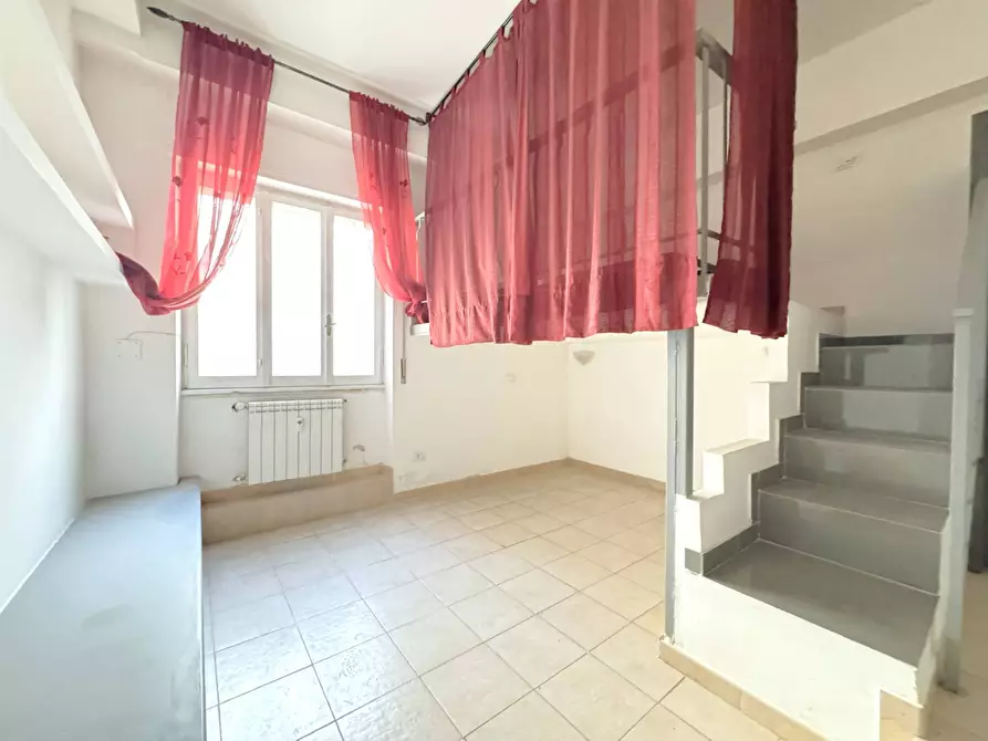 Immagine 12 di Appartamento in vendita  in Via Montefalco a Roma