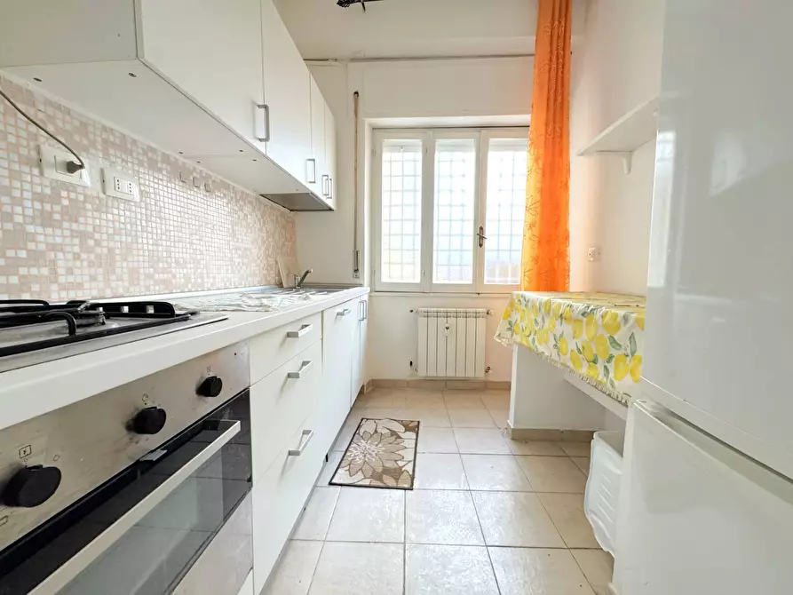 Immagine 14 di Appartamento in vendita  in Via Montefalco a Roma