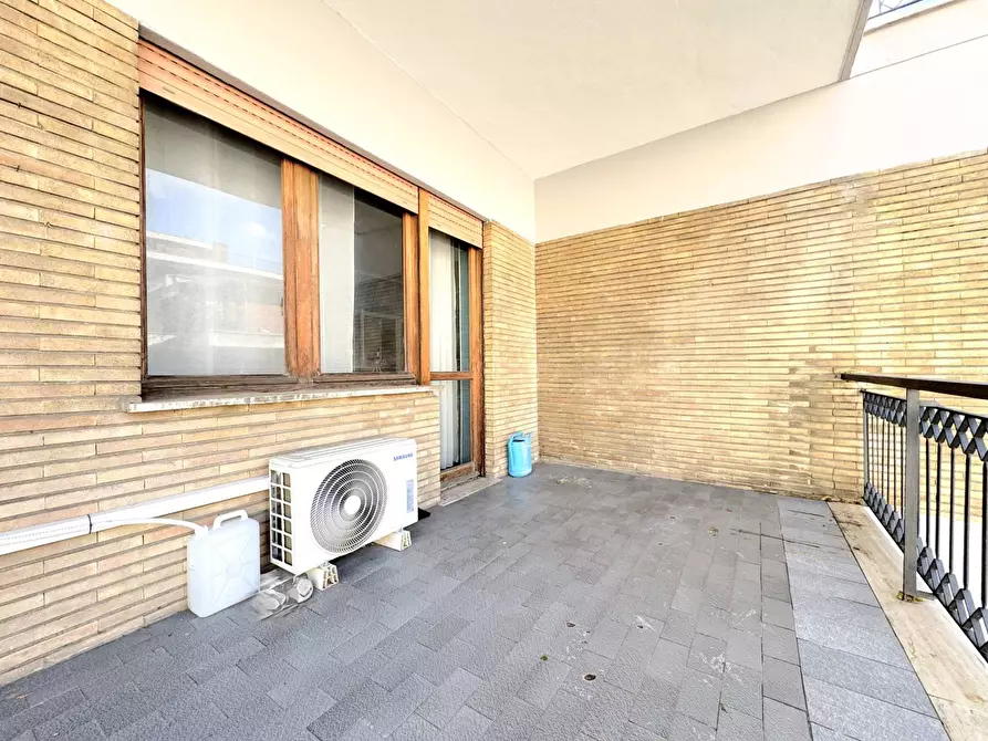 Immagine 18 di Appartamento in vendita  in Via Michele Amari a Roma