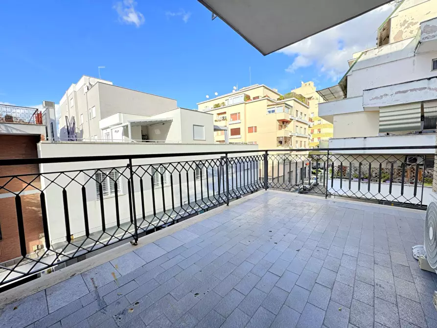 Immagine 21 di Appartamento in vendita  in Via Michele Amari a Roma