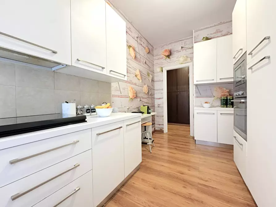 Immagine 24 di Appartamento in vendita  in Via Michele Amari a Roma