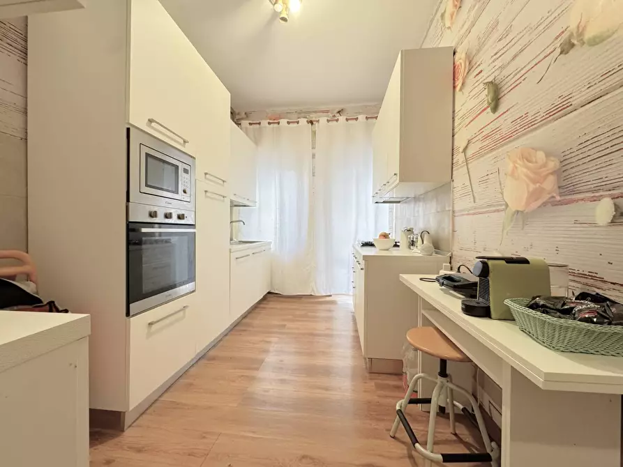 Immagine 25 di Appartamento in vendita  in Via Michele Amari a Roma